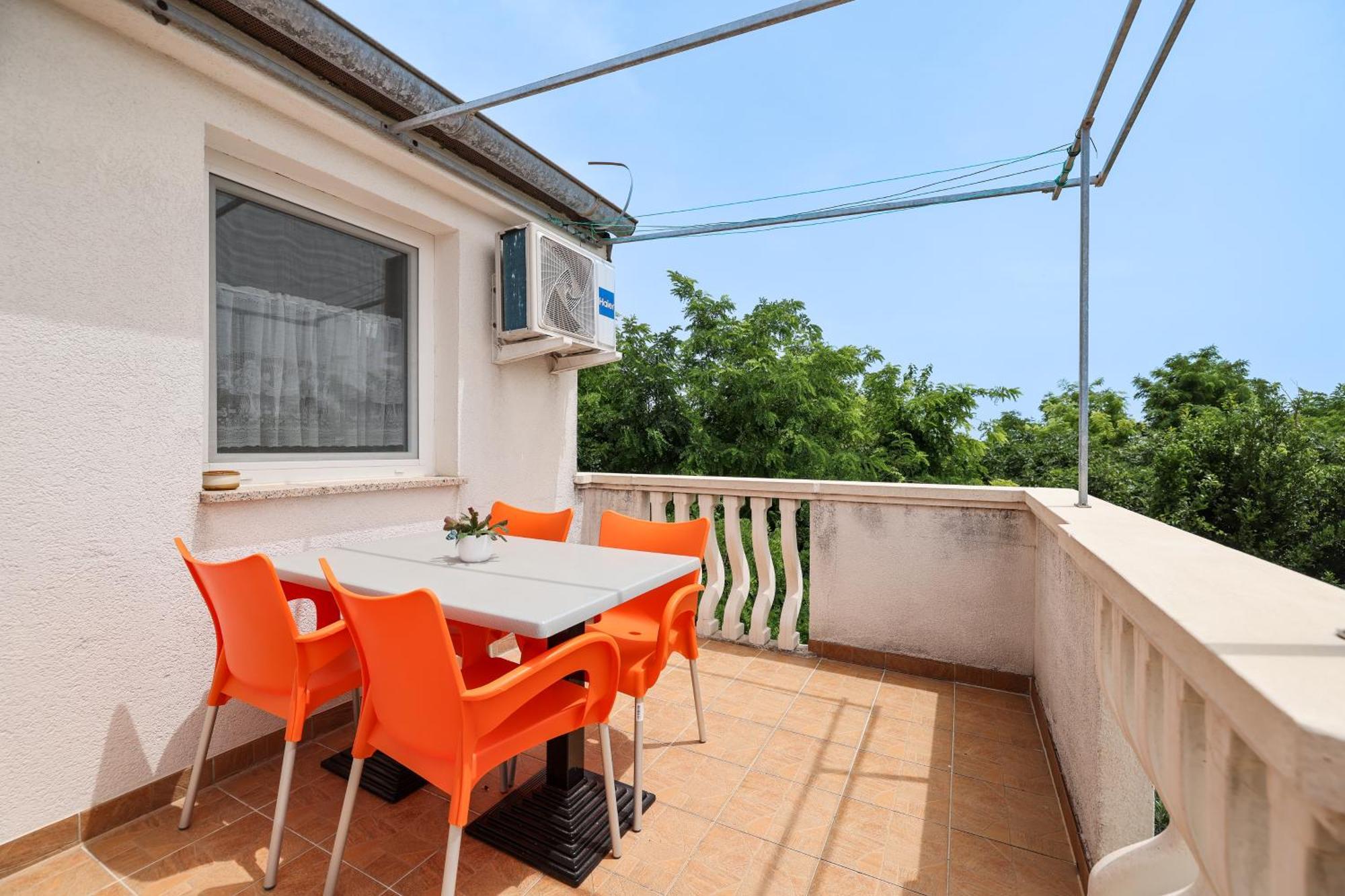 Apartments Kika Nin Exterior foto